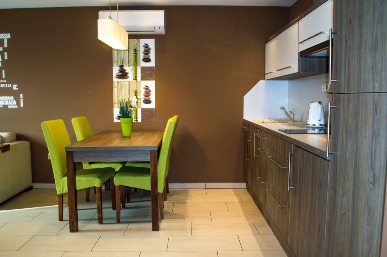 Апартаменты Platina Apartman Шарвар Экстерьер фото